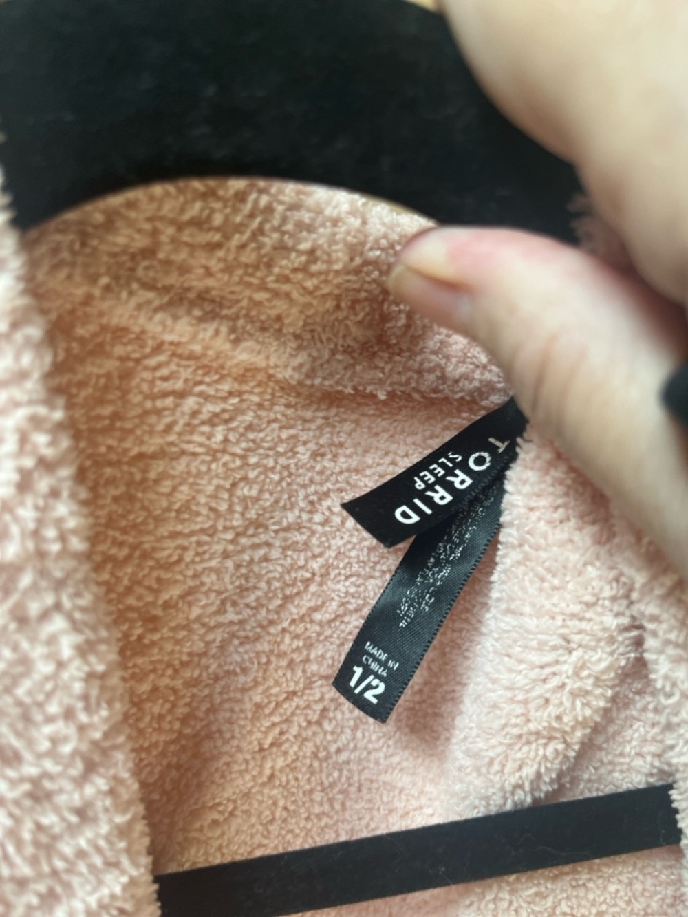 torrid Long Open-Front Chenille bathrobe in Pale Pink - Picture 3 of 5